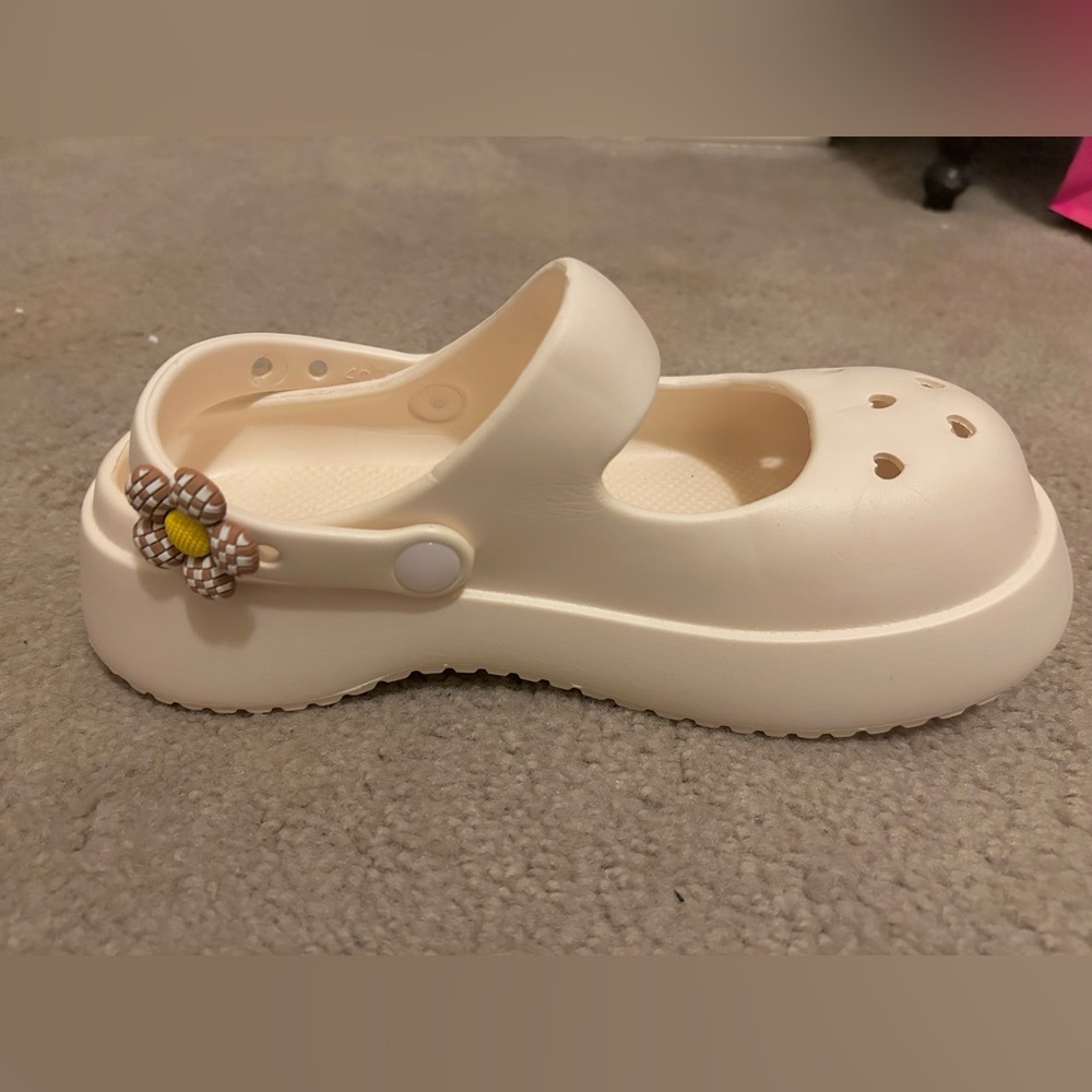 Princess Brand Pink Foam/Rubber Clogs With Checkered Flower Accessory Size 8/9W